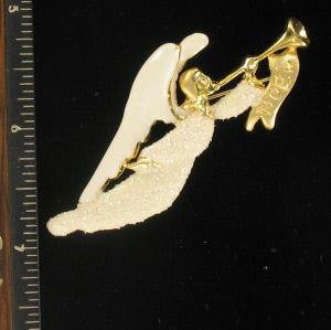 Vintagetrumptangelbrooch_angelpins_vintagewhiteangelpin_vintagewhiteangelbrooch_ladiesdesignerjewelry_christmasangelpin_christmasangelbrooch_glitterangelpins