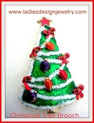 vintageenamelchristmastreepin_christmastreebrooch_christmastreepin_christmasbrooches_christmastreependant_christmaspins_ladiesdesignerjewelry_estatepinsbrooches