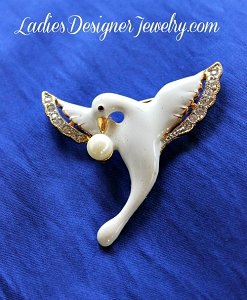 White Dove Pin Brooch Pearl Crystal Emerald Rhinestone Vintage Bird, White Open Winged Dove Pin 49M, Dove Pin Brooches Pins Jewelry