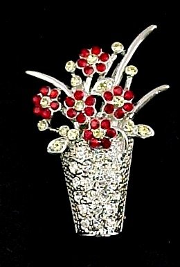 Bouquetofflowerspin_vintageflowerpins_vintageflowerbrooches_crystalflowerpins_rhinestoneflowerpins_rubyrhinestoneflowerbrooch_ladiesdesignerjewelry