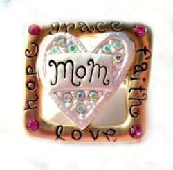vintagemomheartpinajmc_vintagemomheartbrooch_ladiesdesignerjewelry_pinlovehope_pinmom_broochmom_mothersdaypins_estatepins