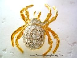 goldspiderpins_goldspidervintagebrooch_austriancrystalspiderpins_spiders_rhinestonespiderpins_rhinestonespiderbrooches_ladiesdesignerjewelry_halloweenjewelry_spiderdesignerpins