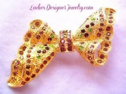 Vintage Art Deco Ruffled Lace Edged Bow Pin - Gold Plate Brooch With Pave Set Purple Amethyst And Green Olivine Crystal Rhinestones
